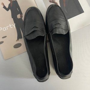 Born Black Soft Leather Loafer | US 9
